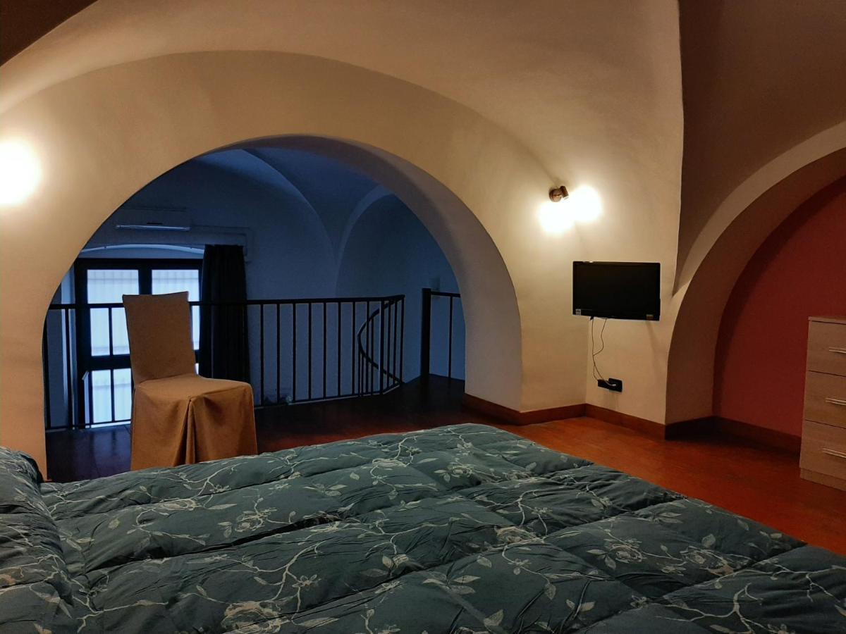 Casetta In Centro Catania Bagian luar foto