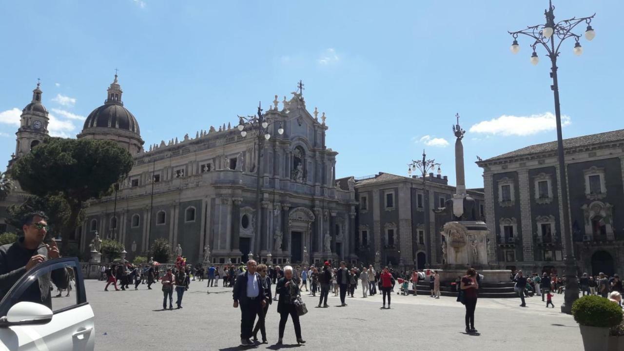 Casetta In Centro Catania Bagian luar foto